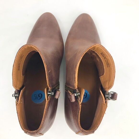 Frye JUDITH Brown Leather Double Zip Heeled Ankle Boots in Wheat - Picture 11 of 16